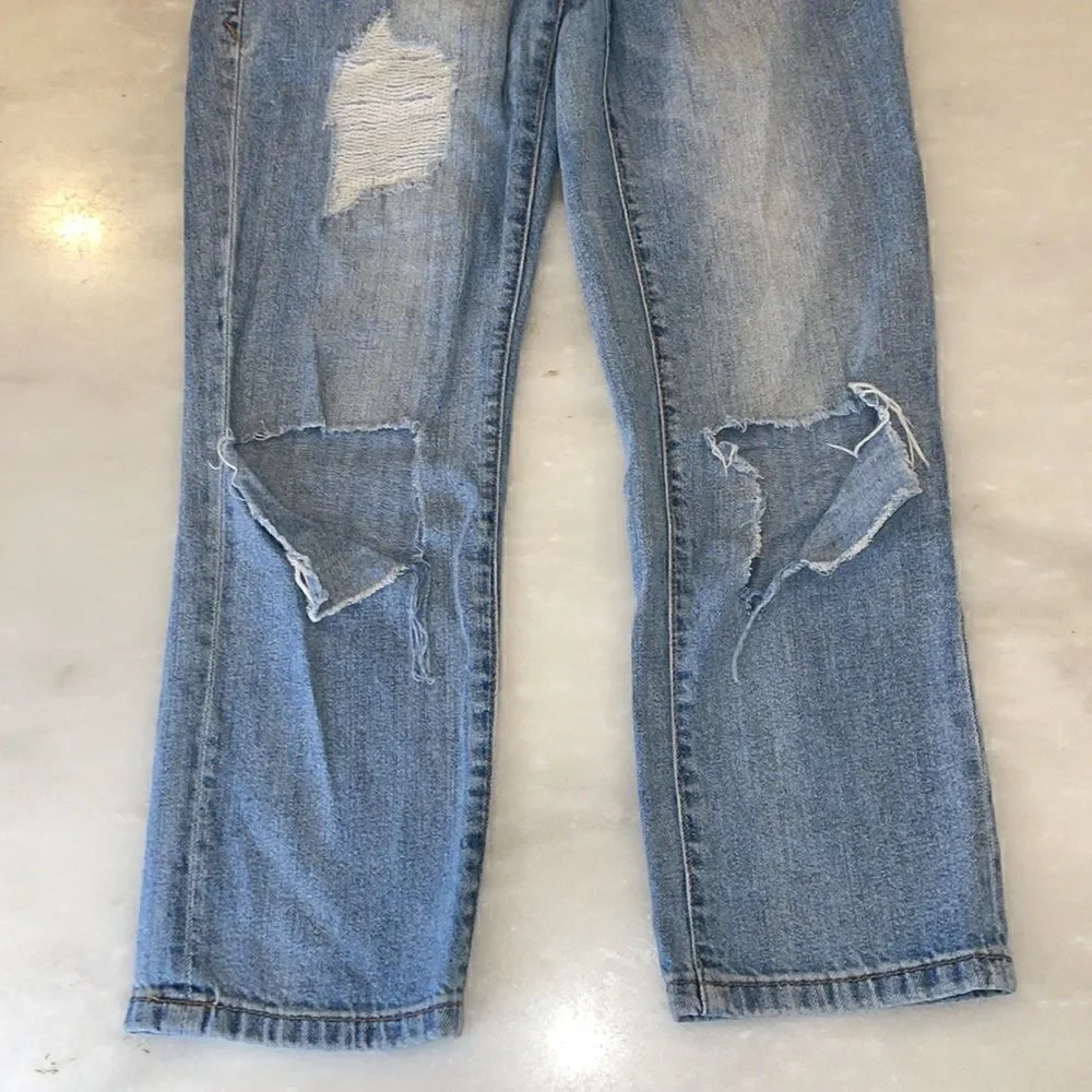 Avenue Rag Jeans Soft Blue Denim Straight Leg Loose Fit Destructed Jeans